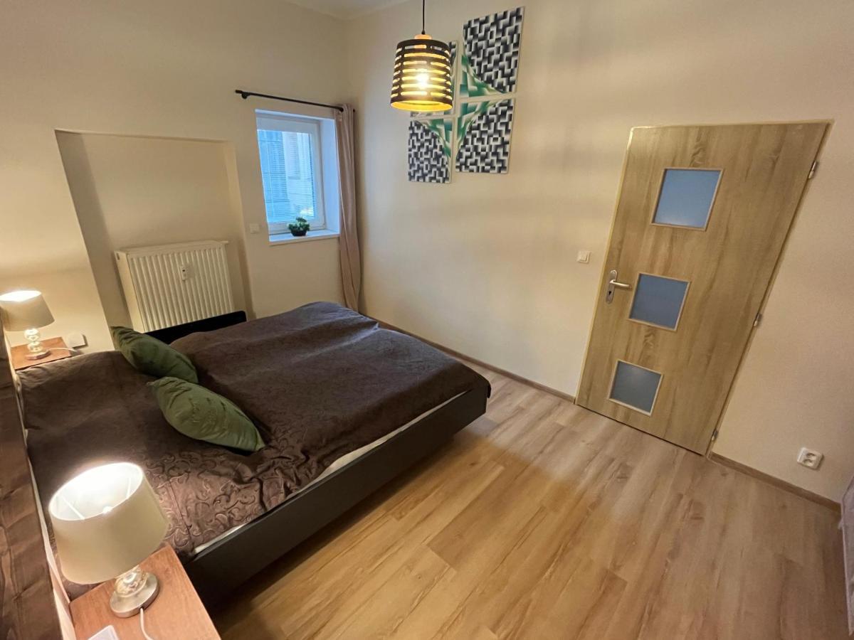 M&M Apartment, Free Parking Karlsbad Buitenkant foto