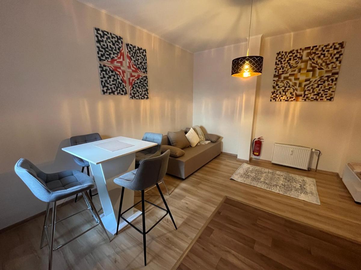 M&M Apartment, Free Parking Karlsbad Buitenkant foto
